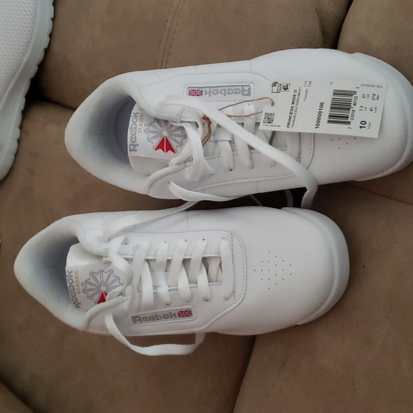 Reebok Classic White Sneakers - Picture 6 of 9